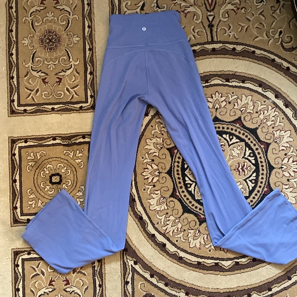 Lululemon groove pants in water drop, size 2 - Picture 6 of 6